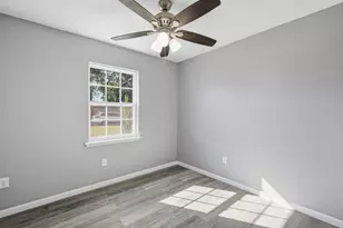 410 NW Nw Oakland Circle Circle, Fort Walton Beach, FL 32548 - Photo 13