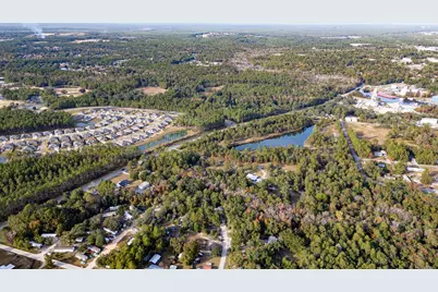 78 April Court, Freeport, FL 32439 - Photo 3