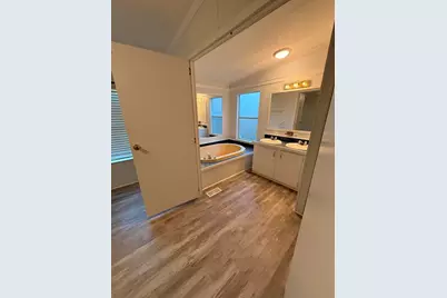 300 Ridgewood Avenue, Mary Esther, FL 32569 - Photo 13