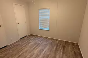 300 Ridgewood Ave, Mary Esther, FL 32569 - Photo 9