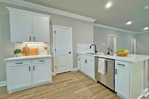 75 Natureview Wy, Freeport, FL 32439 - Photo 3