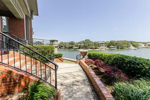 204 Laura Ln, Gulf Breeze, FL 32561 - Photo 19