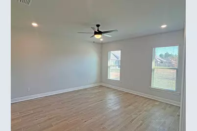 303 E Tweet Street, Freeport, FL 32439 - Photo 11