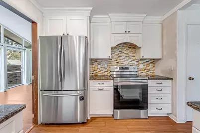 655 NE Merioneth Drive, Fort Walton Beach, FL 32547 - Photo 17