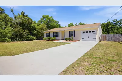 101 SW Cowrie Avenue, Fort Walton Beach, FL 32548 - Photo 1