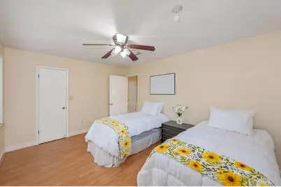 2401 Roberts Drive, Niceville, FL 32578 - Photo 31