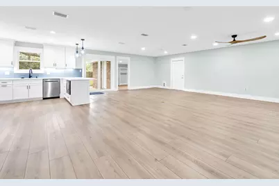 425 Stahlman Avenue, Destin, FL 32541 - Photo 9