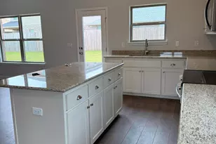 185 Ridgeway Cir, Crestview, FL 32536 - Photo 9