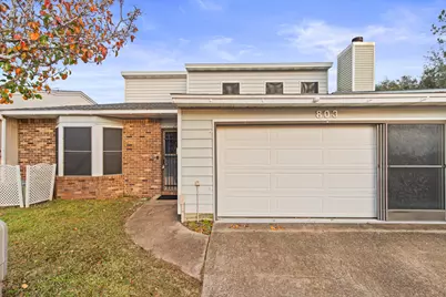 803 Holbrook Circle, Fort Walton Beach, FL 32547 - Photo 1