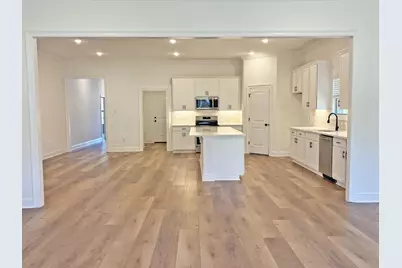 2731 Louis Circle, Crestview, FL 32536 - Photo 7