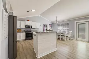 4694 Bobolink Way, Crestview, FL 32539 - Photo 5