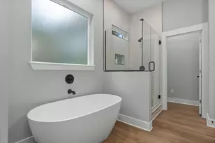 706 N F St, Pensacola, FL 32501 - Photo 31