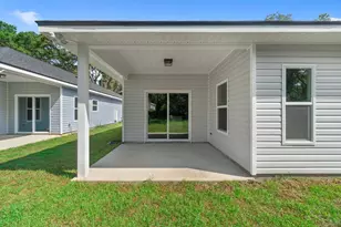 1403 Madelyn Wds Dr, Pensacola, FL 32506 - Photo 5