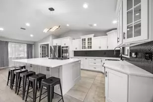 633 NE Merioneth Dr, Fort Walton Beach, FL 32547 - Photo 5