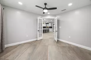 633 NE Merioneth Dr, Fort Walton Beach, FL 32547 - Photo 15
