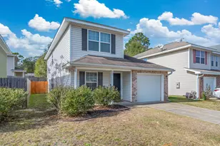 407 Eisenhower Dr, Crestview, FL 32539 - Photo 1