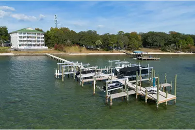 1409 W Highway 98 Highway #202, Mary Esther, FL 32569 - Photo 41
