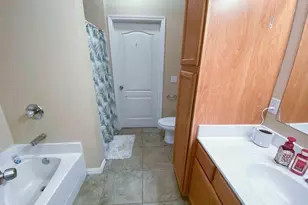 116 Dolphin Rd, Mary Esther, FL 32569 - Photo 9