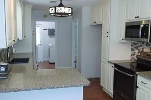 303 NW Linda Ln, Fort Walton Beach, FL 32548 - Photo 7