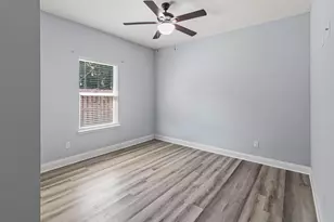 57 5th St, Shalimar, FL 32579 - Photo 15