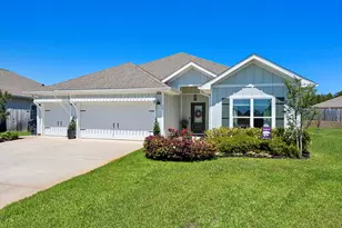 58 Siesta Cir, Freeport, FL 32439 - Photo 1