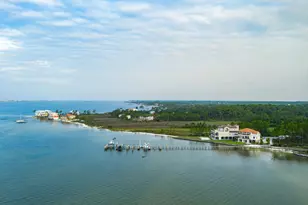 9375 Palmetto Ridge Ct, Navarre, FL 32566 - Photo 1