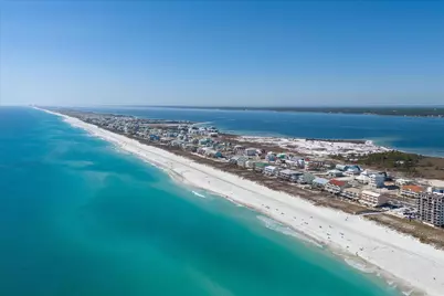 7944 Gulf Boulevard, Navarre, FL 32566 - Photo 15