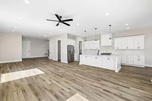 508 Village Oaks Ln, Niceville, FL 32578 - Photo 11