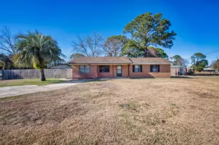 235 SW Deluna Rd, Fort Walton Beach, FL 32548 - Photo 1