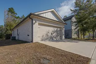 9 Laurel Oaks Dr, Freeport, FL 32439 - Photo 9