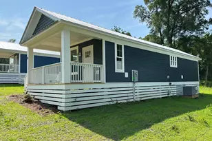 163 W Chaffin Ave, Defuniak Springs, FL 32433 - Photo 1