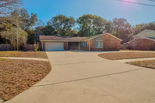 60 NW Linwood Rd, Fort Walton Beach, FL 32547 - Photo 3