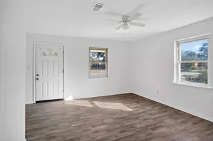 1101 W Jordan St, Pensacola, FL 32501 - Photo 3