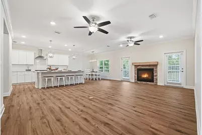423 Marquette Street, Valparaiso, FL 32580 - Photo 3