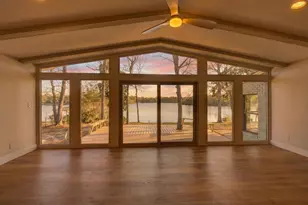 1013 Lake Dr, Niceville, FL 32578 - Photo 17