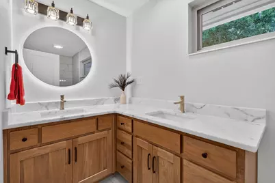 1013 Lake Drive, Niceville, FL 32578 - Photo 23