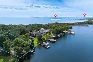 1013 Lake Dr, Niceville, FL 32578 - Photo 5