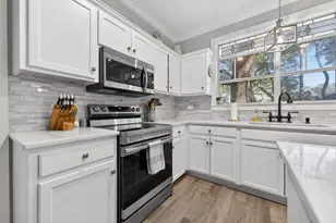 1723 Lilaberry Ln, Niceville, FL 32578 - Photo 9