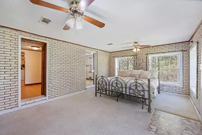894 E Williams Avenue, Crestview, FL 32539 - Photo 9