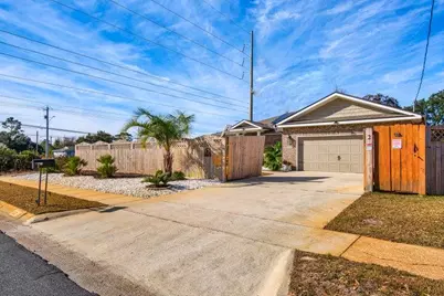 2 W Casa Loma Drive, Mary Esther, FL 32569 - Photo 5