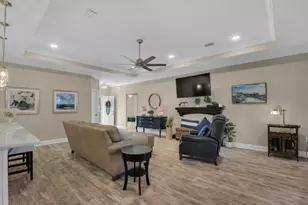 2 W Casa Loma Dr, Mary Esther, FL 32569 - Photo 13