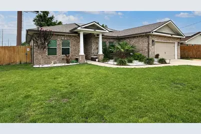 2 W Casa Loma Drive, Mary Esther, FL 32569 - Photo 1