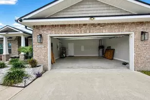 2 W Casa Loma Dr, Mary Esther, FL 32569 - Photo 3