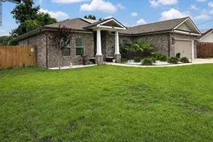 2 W Casa Loma Dr, Mary Esther, FL 32569 - Photo 3