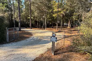 507 Stewart Dr, Defuniak Springs, FL 32433 - Photo 9