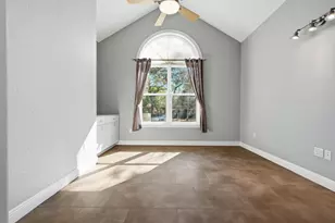 266 Florida Ave, Valparaiso, FL 32580 - Photo 13