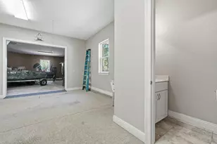 266 Florida Ave, Valparaiso, FL 32580 - Photo 9