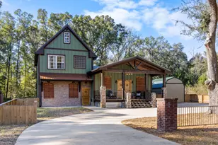 981 E Chestnut Ave, Crestview, FL 32539 - Photo 1