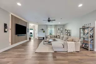 320 N Cedar Ave, Niceville, FL 32578 - Photo 5