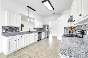 5432 E Brook Dr, Crestview, FL 32539 - Photo 9